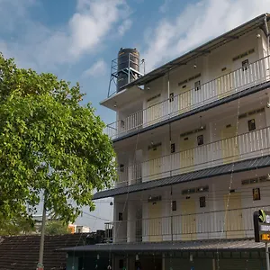 Hotel Gems 9 Airport Nedumbassery