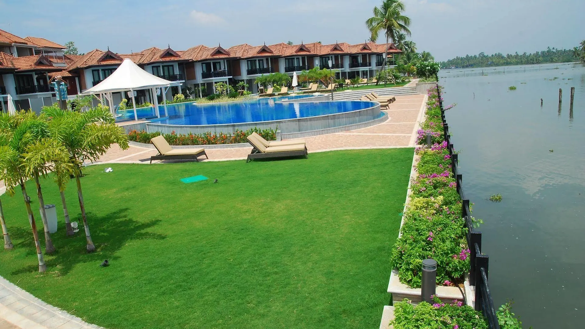 Ramada Resort By Wyndham Kochi